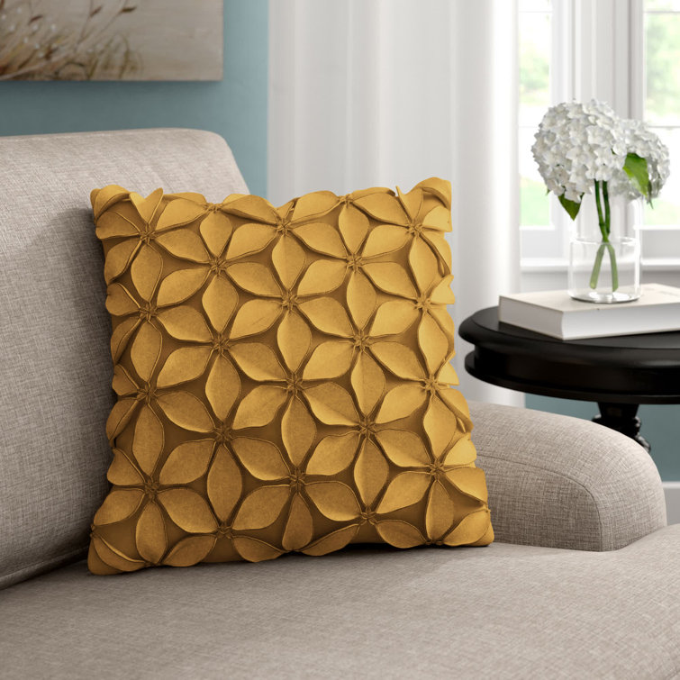 Square pillows for online sofa